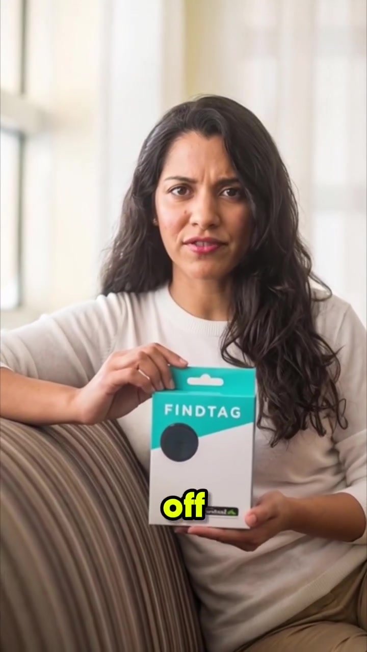 FindTag smart tracker product packaging